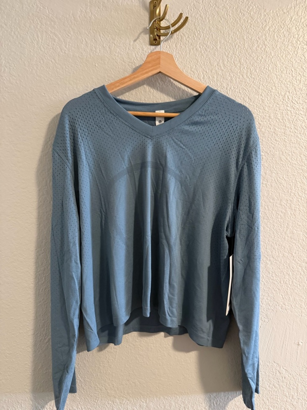 lululemon athletica Light Blue/blue steel Open-Hole V-Neck Long Sleeve Top